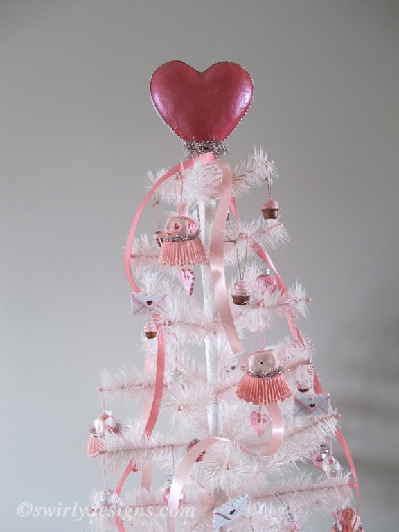 Swirly Designs by Lianne & Paul: How-to: Heart Tree Topper